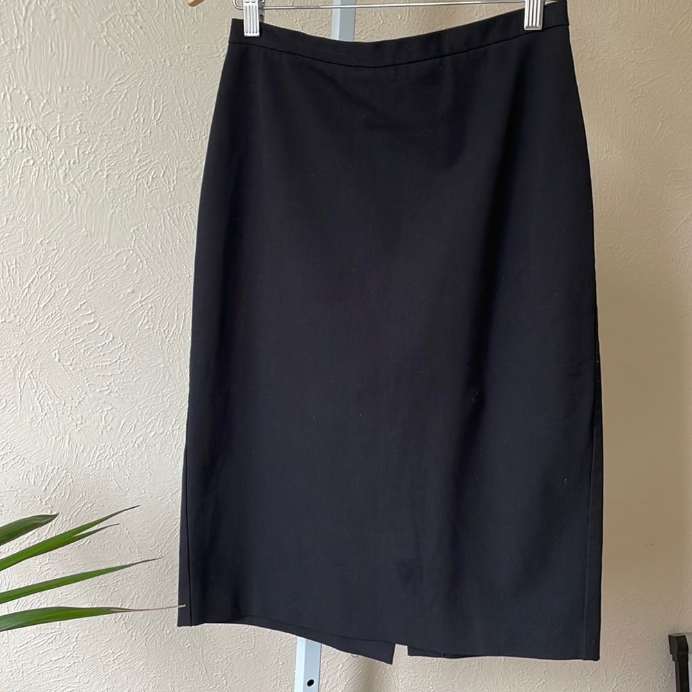 The Limited stretch simple black straight pencil skirt